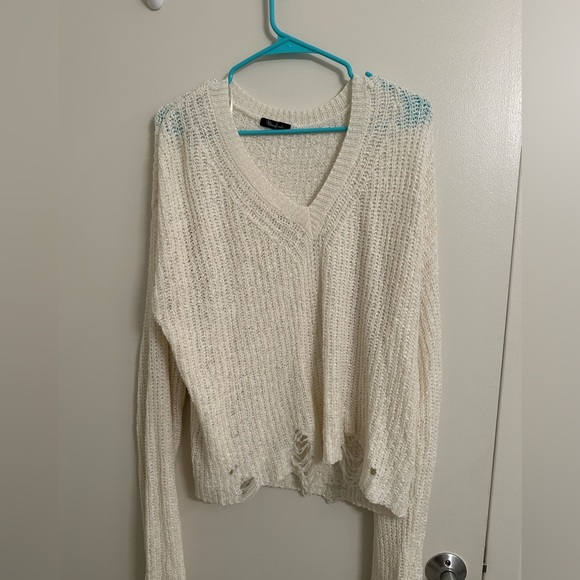 Distressed sweater - Picture 4 of 4